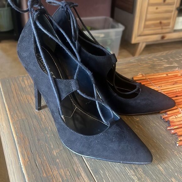 Charles David Suede Pump with Ankle strap - Picture 4 of 7